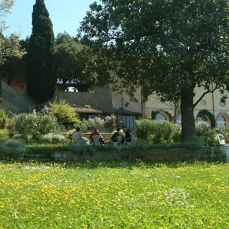 Palagione Centro Interculturale Отель 3*
