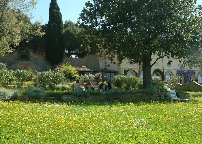 Palagione Centro Interculturale Hotel 3*