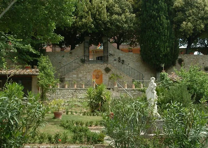 Palagione Centro Interculturale Hotel